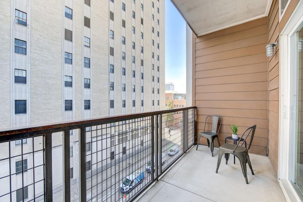 Fancy Apt Downtown. Pool. Gym. Lounge. Pet Ok Houston Exteriér fotografie